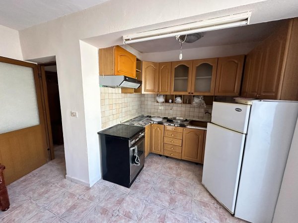 Jepet me Qera Apartament 1+1+BLK ne  Xhamllik