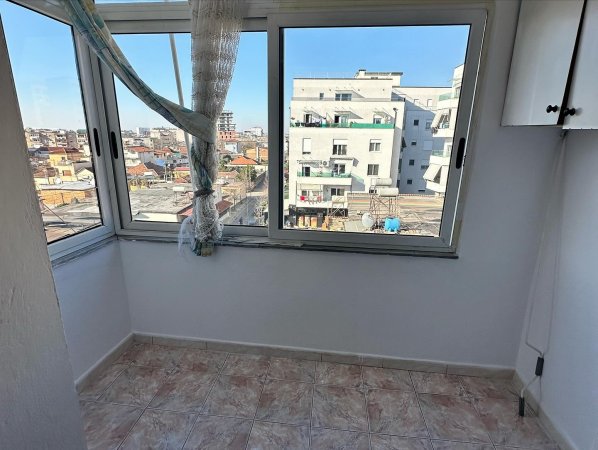 Jepet me Qera Apartament 1+1+BLK ne  Xhamllik