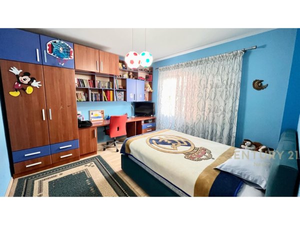 SHITET APARTAMENT 2+1+2 TE KOMUNA E PARISIT!