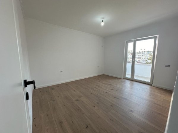 APARTAMENT 2+1 PER SHITJE TEK OXHAKU!!!!