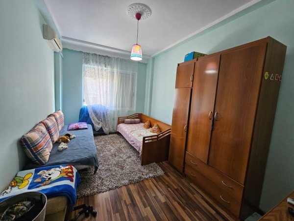 SHITET APARTAMENT 2+1+2 PRANE SHKOLLES SE BALETIT