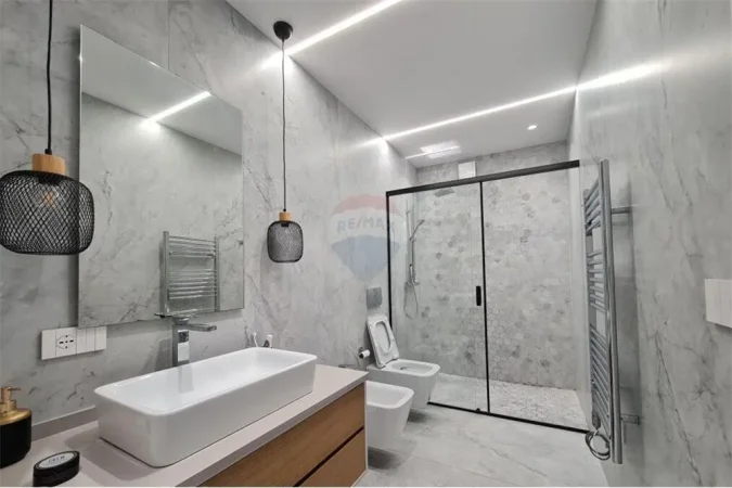 Jepet me qira apartament 2+1+2 te Zogu i Zi