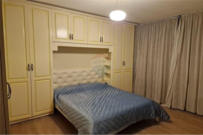 Shitet apartament 2+1