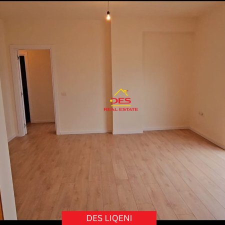 SHITET APARTAMENT 1+1 PRANË QENDRËS GLOBE , TIRANË.