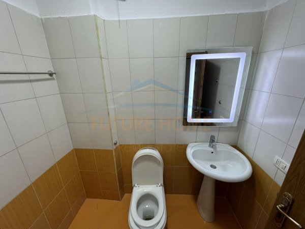 Shitet ,Apartament 2+1+2 , Unaza e Re , Tirane