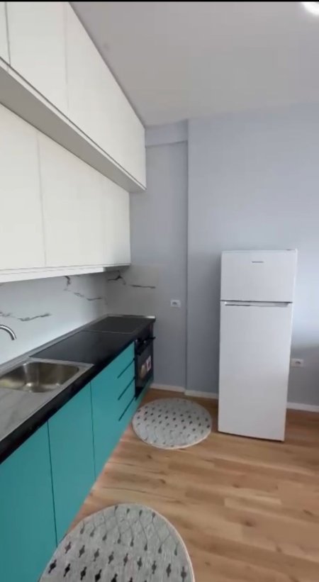 SHITET APARTAMENT 2+1 125000 EURO RRUGA 5 MAJI