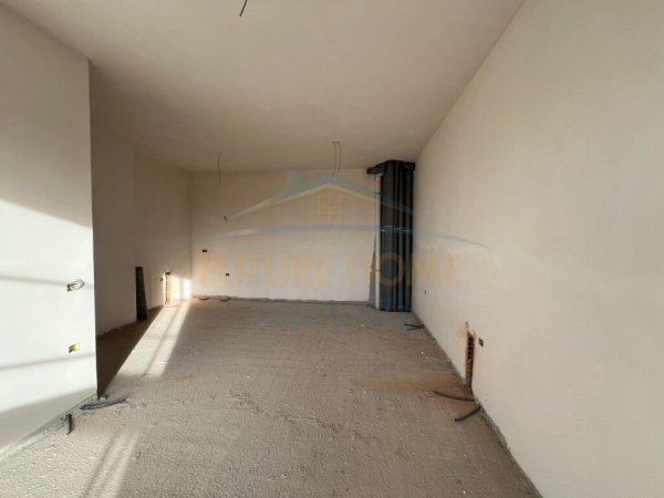 Shitet, Apartament 2+1+2, Qendër, Tiranë. 360000 EURO