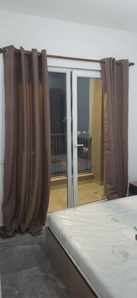 Apartament 1+1 + post parkimi me qera 330€, Univers City