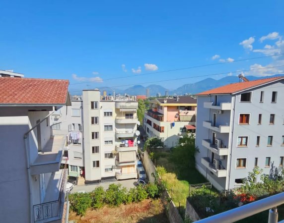 Jepet me Qera Apartament 2+1 tek Kopshti Zoologjik