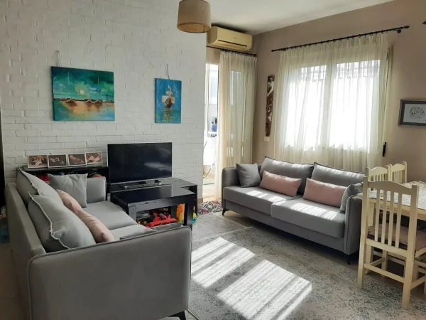 Apartament 1+1 me qera 35'000 leke