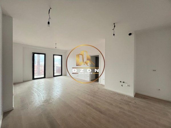 Apartament 3+1+2 me qera tek Tirana Garden Building, Rruga e Kavajës!