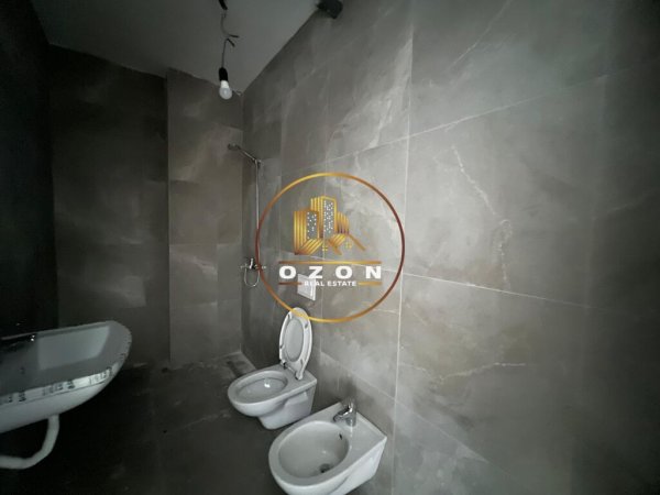 Apartament 3+1+2 me qera tek Tirana Garden Building, Rruga e Kavajës!