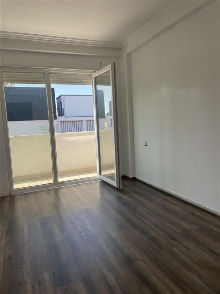 Qera- Apartament 3+1 ne Ali Dem 550 euro