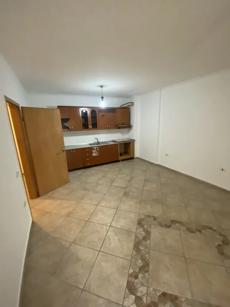 APARTAMENT 2+1 NE SHITJE NE ALI DEM