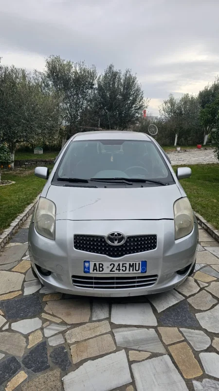 Toyota Yaris (2008) 1.4 nafte (Manual)