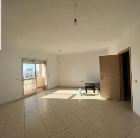 Shitet Apartament 2+1+2+2 ne Fresk