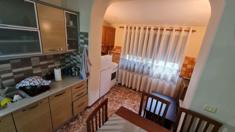 APARTAMENT 2+1 NE BULEVARD PER QIRA !