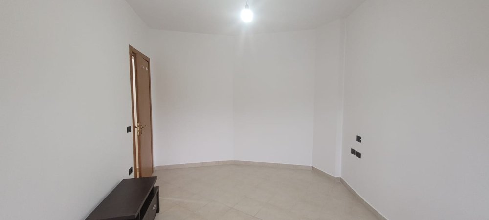 Shitet 1+1 Apartament Tirane