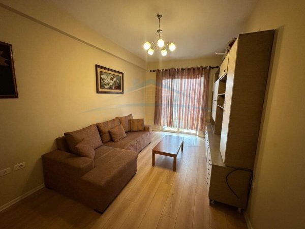 Qera, Apartament 1+1, Yzberisht.UNA37837