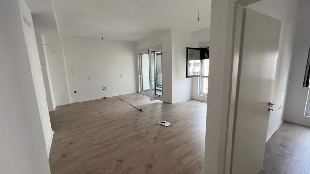 Tirane, jepet me qera apartament 2+1+BLK Kati 6, 96 m² 400 Euro