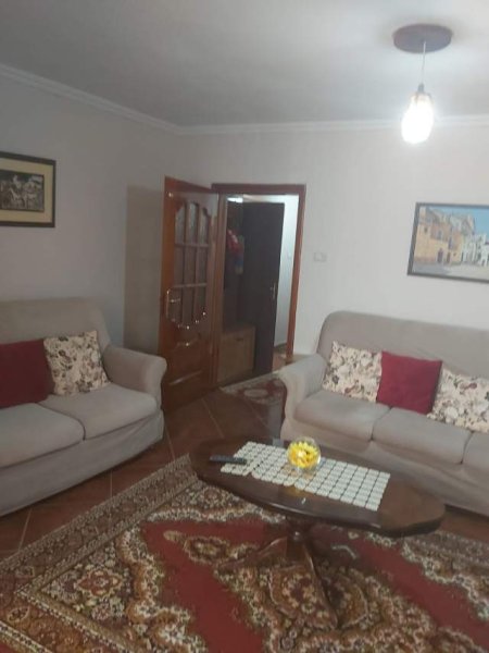 Tirane, jepet me qera apartament 1+1 Kati 1, 55 m² 300 Euro (Mihal Grameno)