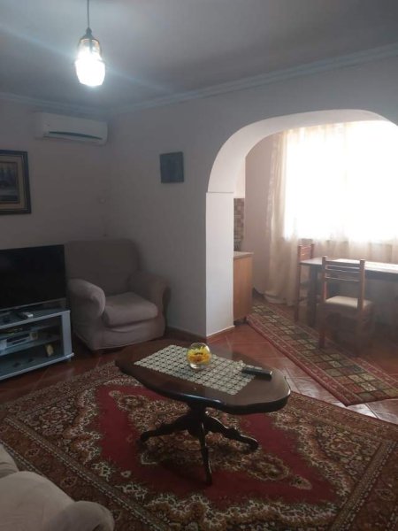 Tirane, jepet me qera apartament 1+1 Kati 1, 55 m² 300 Euro (Mihal Grameno)