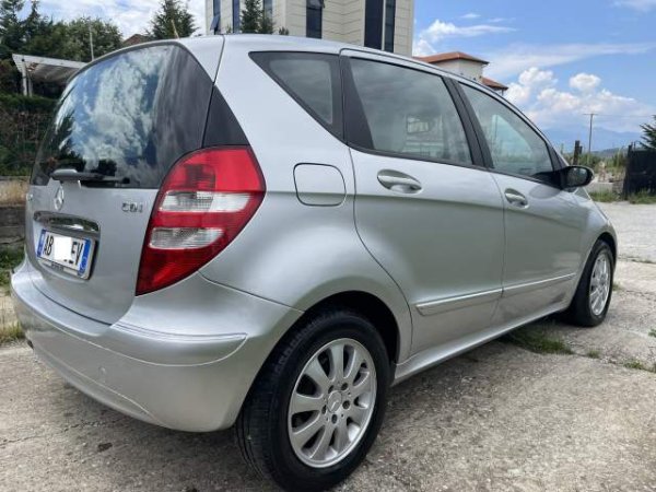 Tirane, shes makine Mercedes-Benz A180 Viti 2007, 4.250