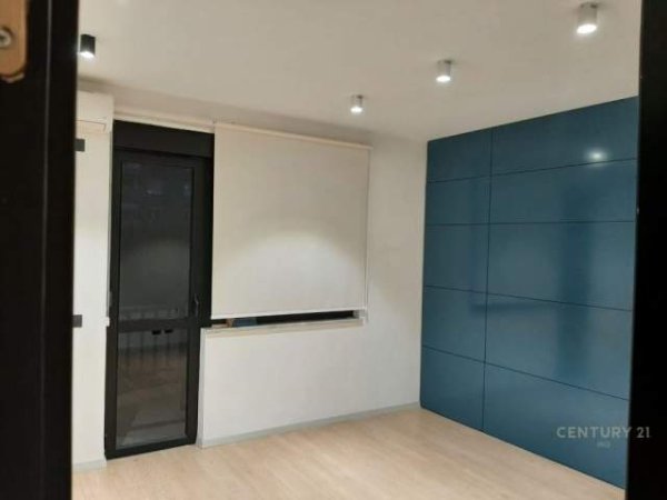 Tirane, jepet me qera apartament 2+1+BLK Kati 3, 110 m² 600  (Ish Blloku)