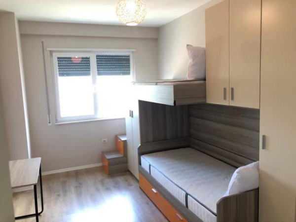 Tirane, jap me qera apartament 2+1+BLK Kati 7, 115 m² 500 Euro (Rruga Dritan Hoxha)