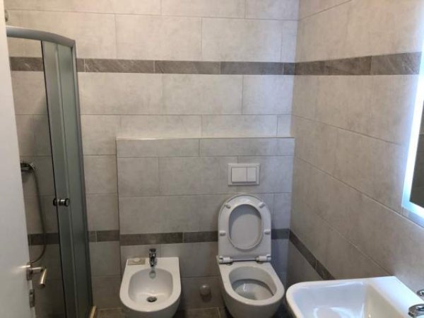 Tirane, jap me qera apartament 2+1+BLK Kati 7, 115 m² 500 Euro (Rruga Dritan Hoxha)