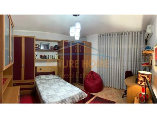 Durres, shitet apartament 3+1+BLK Kati 6, 200 m² 180.000 Euro (Prane Gjykates)