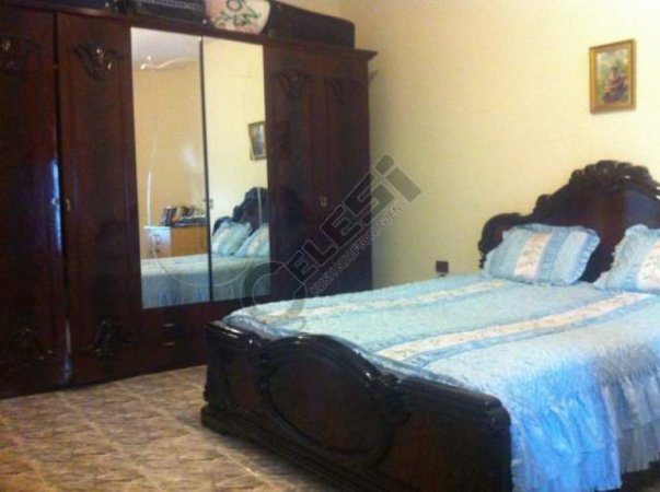 Tirane, jepet me qera 1+1 Kati 1, 80 m² 250 Euro (liqeni thate)
