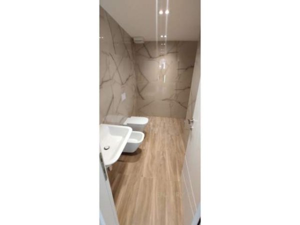 Tirane, shitet apartament 3+1 Kati 3, 119 m² 235.000 Euro (21 dhjetori)