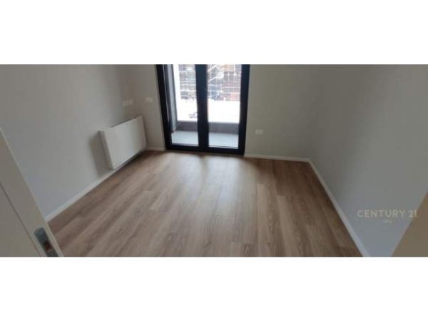 Tirane, shitet apartament 3+1 Kati 3, 119 m² 235.000 Euro (21 dhjetori)