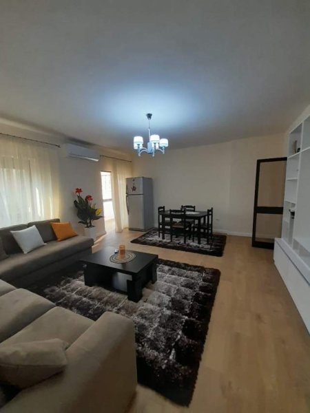 Tirane, jepet me qera apartament 2+1+A+BLK Kati 3, 80 m² 600 Euro (Sheshi Willson)