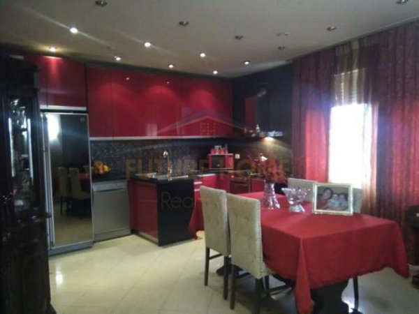 Tirane, shitet apartament duplex 2+1+A+BLK Kati 5, 161 m² 183.000 Euro (Rezidenca Kodra e Diellit) UNA26323