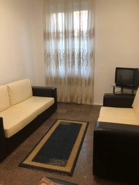Tirane, jepet me qera apartament 2+1+BLK Kati 2, 60 m² 400 Euro (Adresa. Lulishtja Cajupi.  Rr: Njazi Demi   Siperf)
