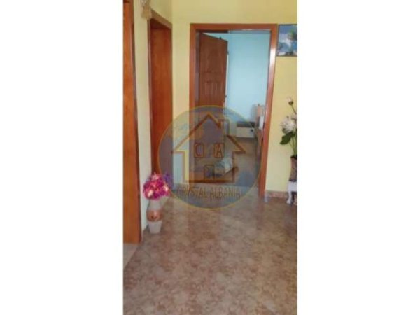Tirane, jepet me qera shtepi 2+1 Kati 2, 100 m² 350 Euro (Vilat Amerikane)