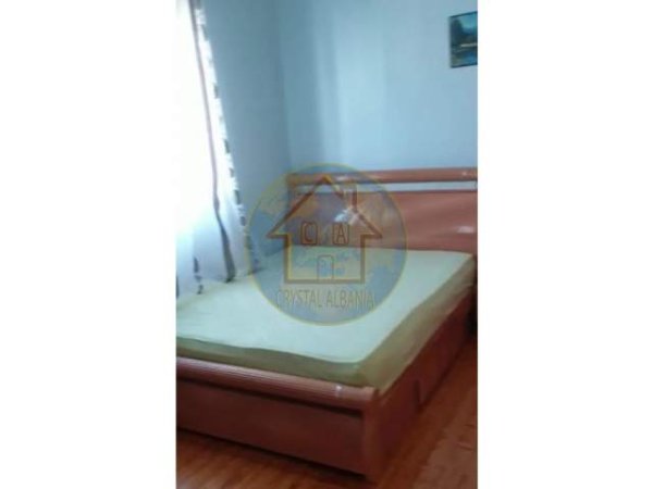 Tirane, jepet me qera shtepi 2+1 Kati 2, 100 m² 350 Euro (Vilat Amerikane)