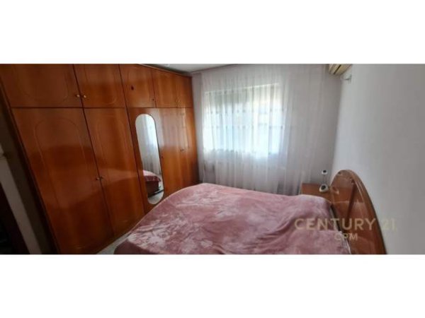 Tirane, jepet me qera apartament 1+1 Kati 5, 51 m² 330 Euro (Tregu Elektrik)