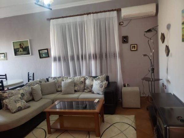 Durres, jepet me qera apartament 2+1 Kati 2, 100 m² 39.000 Leke (Fusha e Aviacionit)