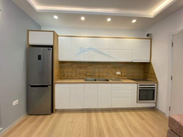 Tirane, jepet me qera apartament 2+1 Kati 9, 75 m² 400 Euro (rruga e dibres)