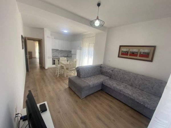 Tirane, jap me qera apartament 2+1+BLK Kati 2, 400 Euro