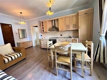 Tirane, jepet me qera apartament 1+1+A+BLK Kati 10, 55 m² 400 Euro (qender)