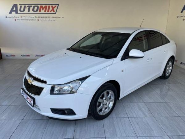 Tirane, shes makine Chevrolet cruze Viti 2013, 7.700 Euro