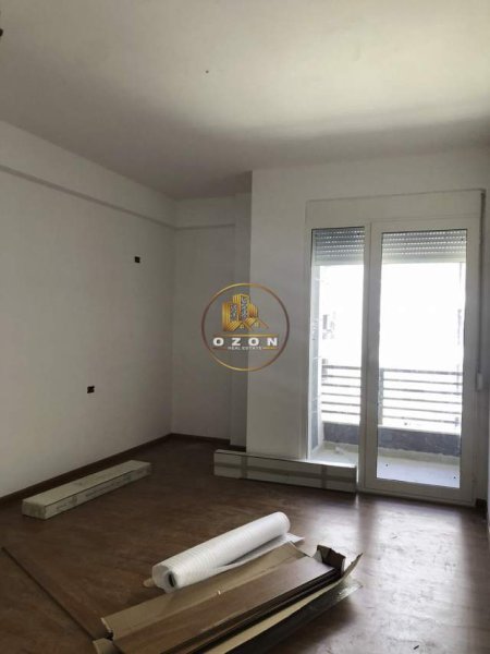 Tirane, jepet me qera apartament 1+1+BLK Kati 3, 67 m² 350 Euro (Rruga " Ndre Mjeda ")