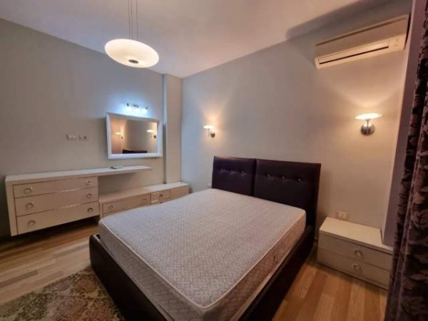 Tirane, jepet me qera apartament 2+1 Kati 2, 96 m² 500 Euro (Asim Voksi)