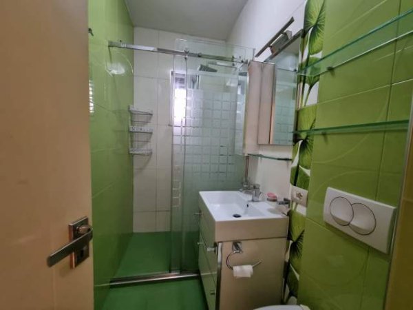 Tirane, jepet me qera apartament 2+1 Kati 2, 96 m² 500 Euro (Asim Voksi)