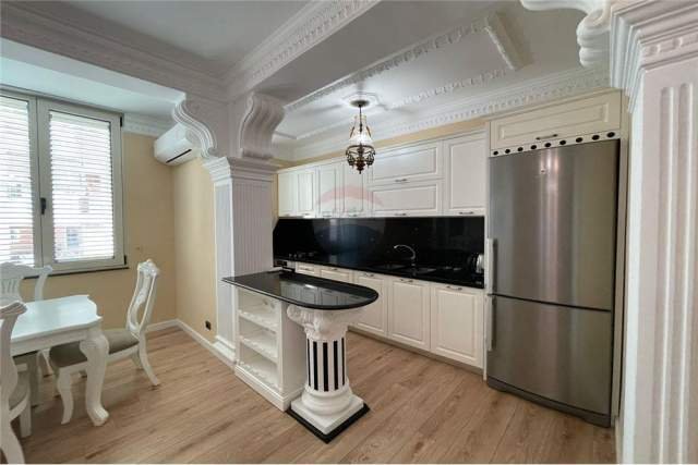 Durres, shes apartament 3+1+BLK Kati 8, 153 m² 180.000 Euro (te bashkia)