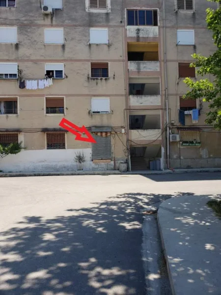 Fier, Shitet Apartament 1+1, Kati 1, 55 m², Cmimi Referues 2.420.000 Leke ( Rruga "Kastriot Muca")
